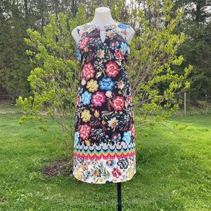 Isle Sleeveless Black Floral Shift Dress